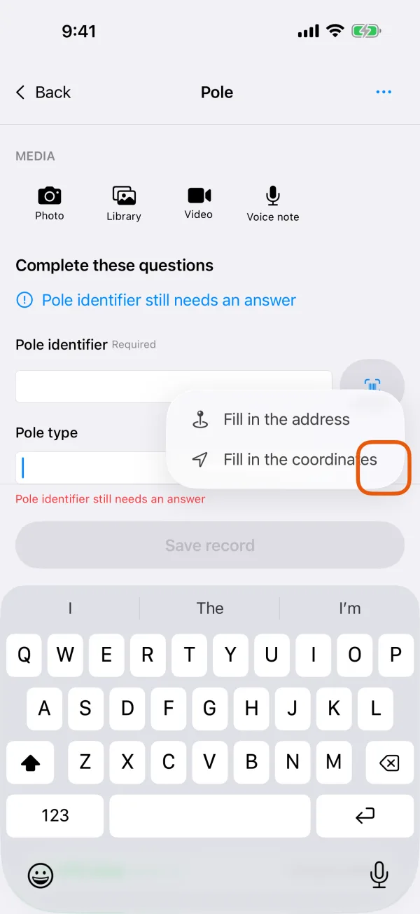 The map pin button beside a written answer, with its two choices.